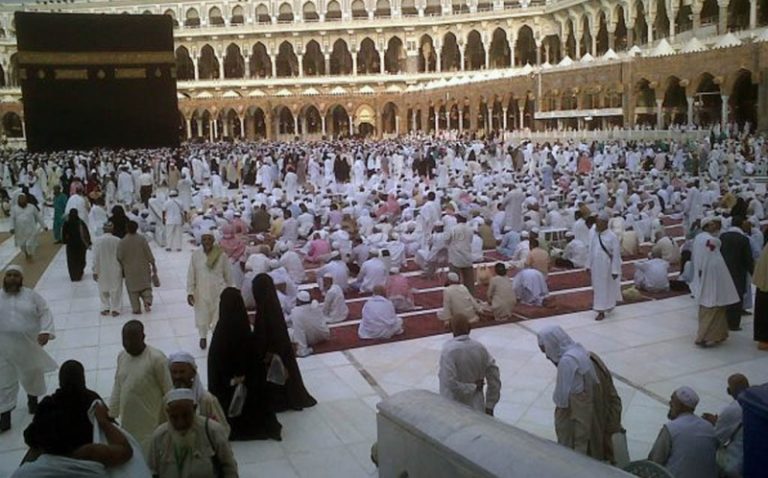 Cegah Virus Corona, Kerajaan Arab Larang Warga Asing Umrah