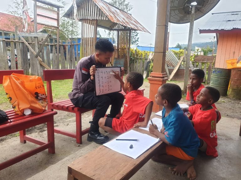 Meningkatkan IPM di Daerah Papua, Polda Papua Hadir Dengan Program Si Ipar