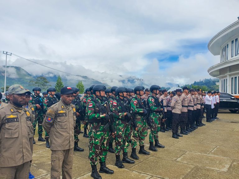 Satgas Yonif 721/Mks Laksanakan Apel Gabungan Bersama Forkopimda Kab. Lanny Jaya