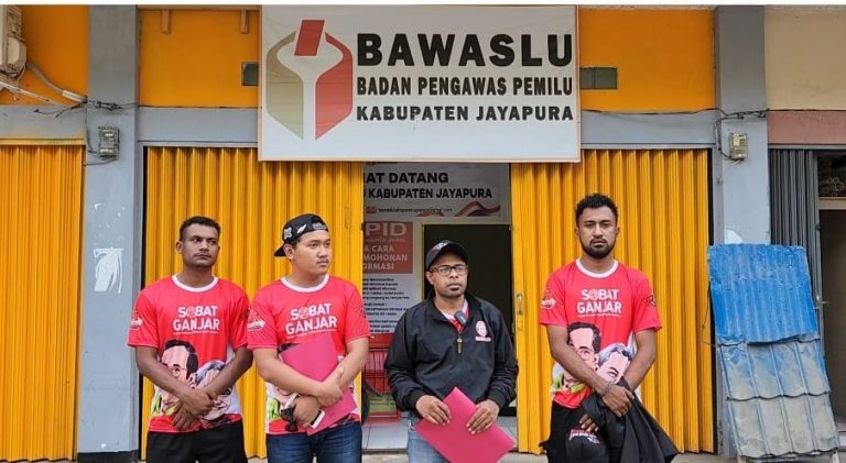 Relawan Sobat Ganjar Papua: Pencopotan Baliho Contoh Demokrasi Yang Buruk