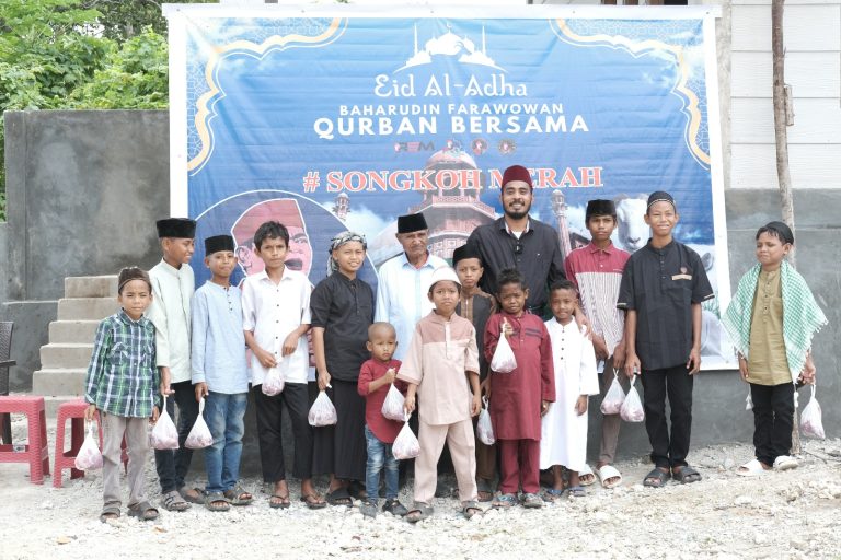 Daging Kurban Dari Songkoh Merah Dibagikan Ke Anak Yatim Kota Tual